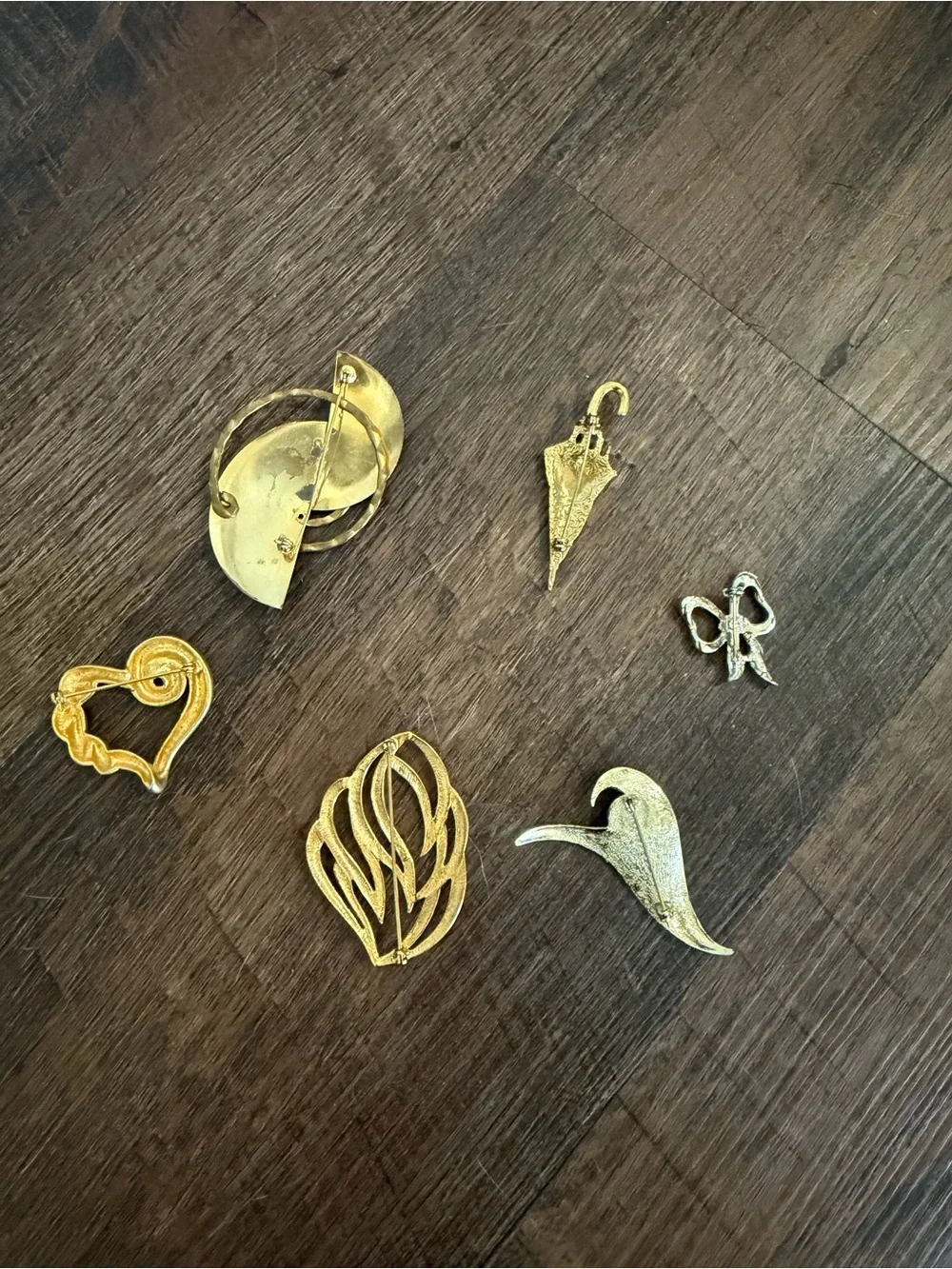Gold Tone Assorted Women’s Vintage Fashion Brooch Pins - Gold and Purple Accents